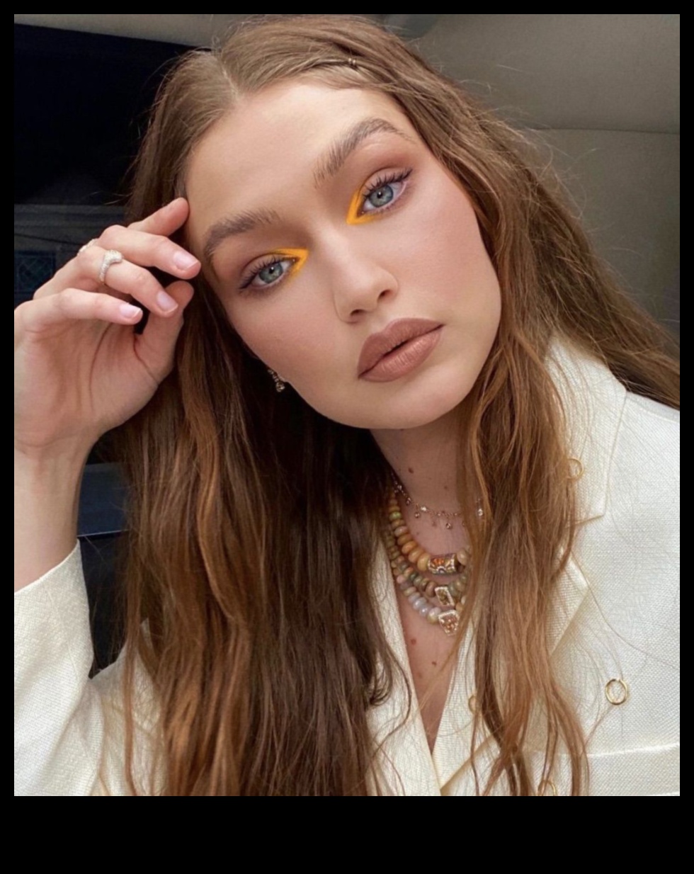 De la clasic la la modă: adaptarea stilurilor de creion de ochi pentru uzura de zi cu zi