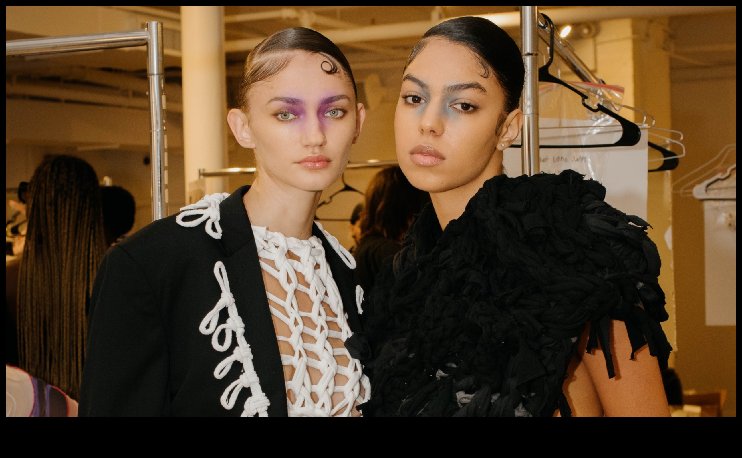 Influența machiajului glam asupra modei: crearea unei punți între stil și frumusețe