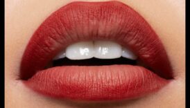 Sultry Contours sculptează-ți buzele cu creionul de buze 4 Contururi sulfoase: obținerea unui aspect sculptat natural cu creionul de buze