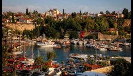 Village Views: vederi fermecătoare și atemporale ale orașului